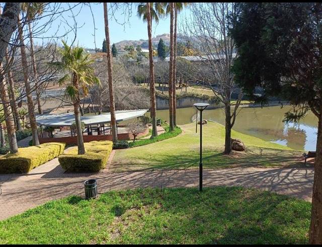 BUSINESS PROPERTY TO RENT IN WELTEVREDEN PARK